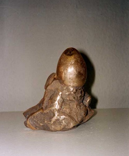 Fotograf: Eget foto
Værk  titel: Kosmos af Kaos 
Værk  type: Skulptur 
Materiale: Bronze 
Størrelse: 15 x 10 x 12 cm 
Færdiggjort: 2000 