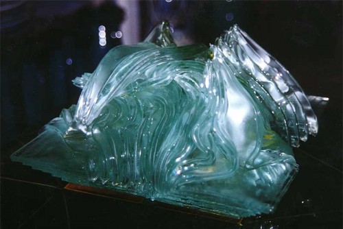 Fotograf: Eget foto
Værk  titel: Glas 3 
Værk  type: Figur 
Materiale: Glas fusing, aluminiums lyskasse 
Størrelse: 20 x 20 og 40 x 40 cm 