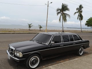 COSTA RICA BEACH PUNTARENAS. MERCEDES W123 300D LIMOUSINE LWB