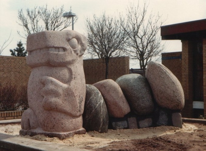 Fabeldyr-Isbjergparken2-1981.jpg