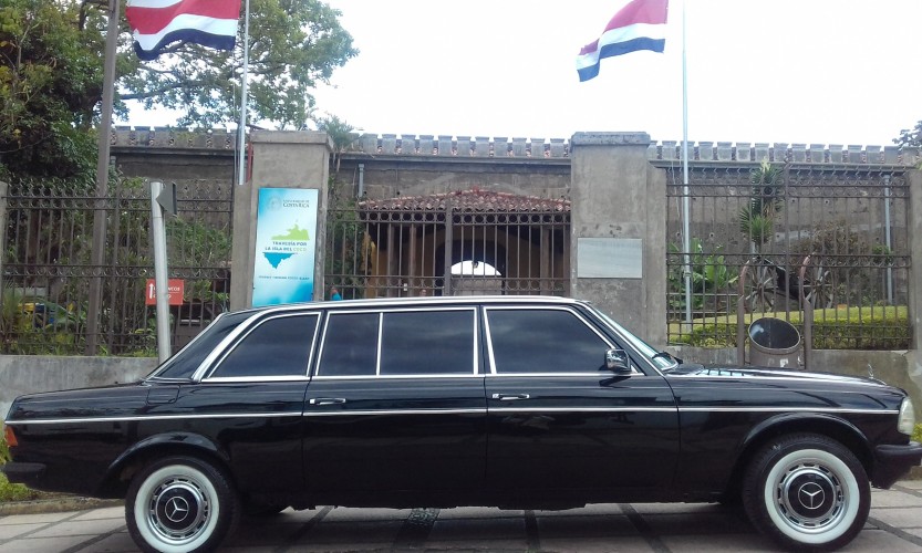 LIMOUSINE Museo Nacional de Costa Rica