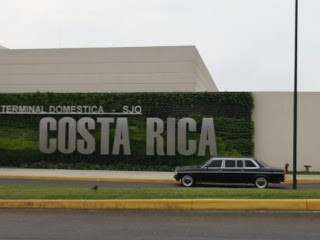 Terminal Doméstica SJO. COSTA RICA MERCEDES 300D LIMOUSINE AIRPORT SERVICE