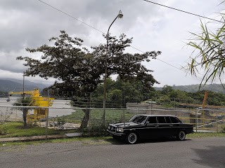 hydroelectric Cachi Dam. COSTA RICA LIMOUSINE SERVICE 300D W123